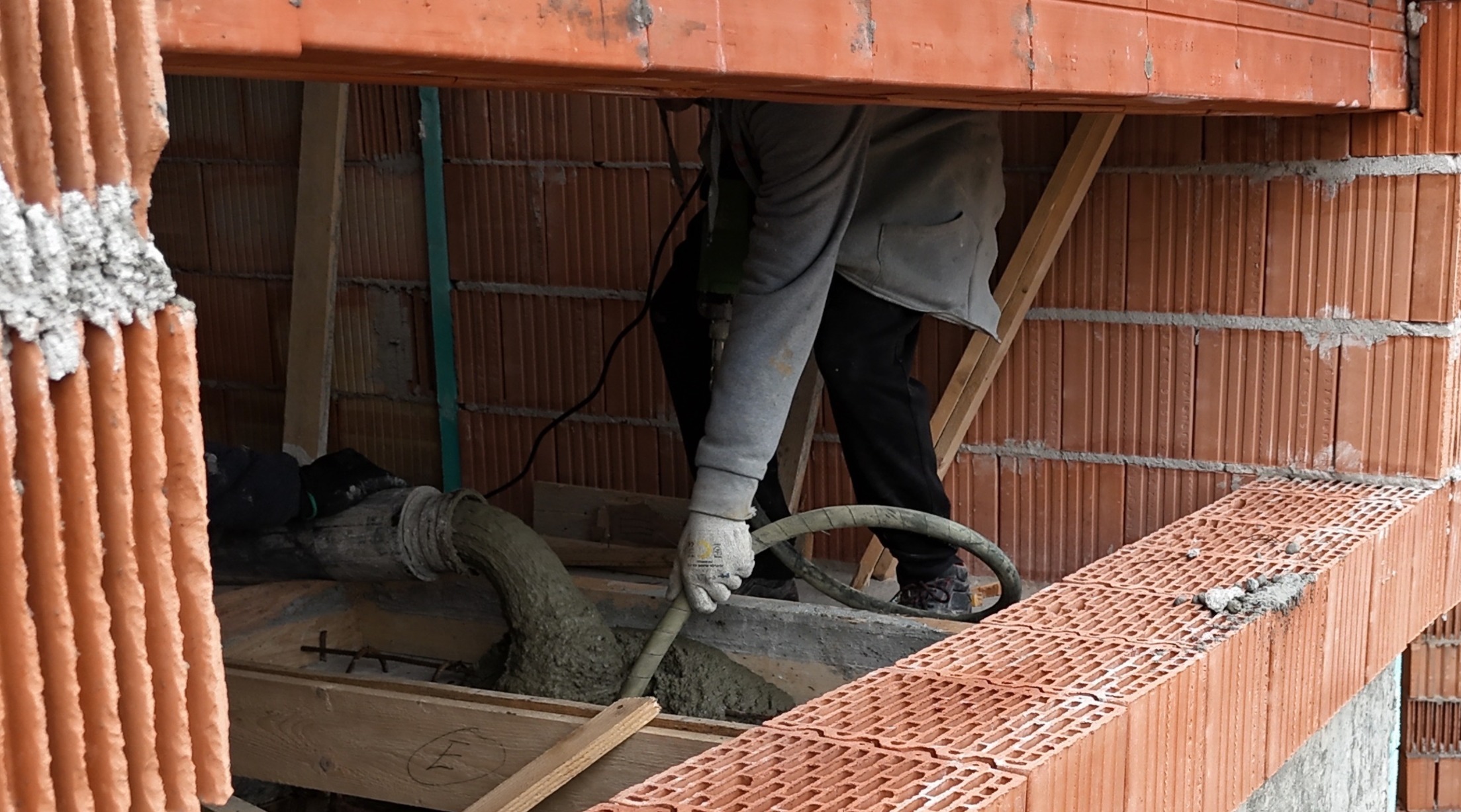 dji_fly_20260223_093304_0169_1771835555167_photo_beautify